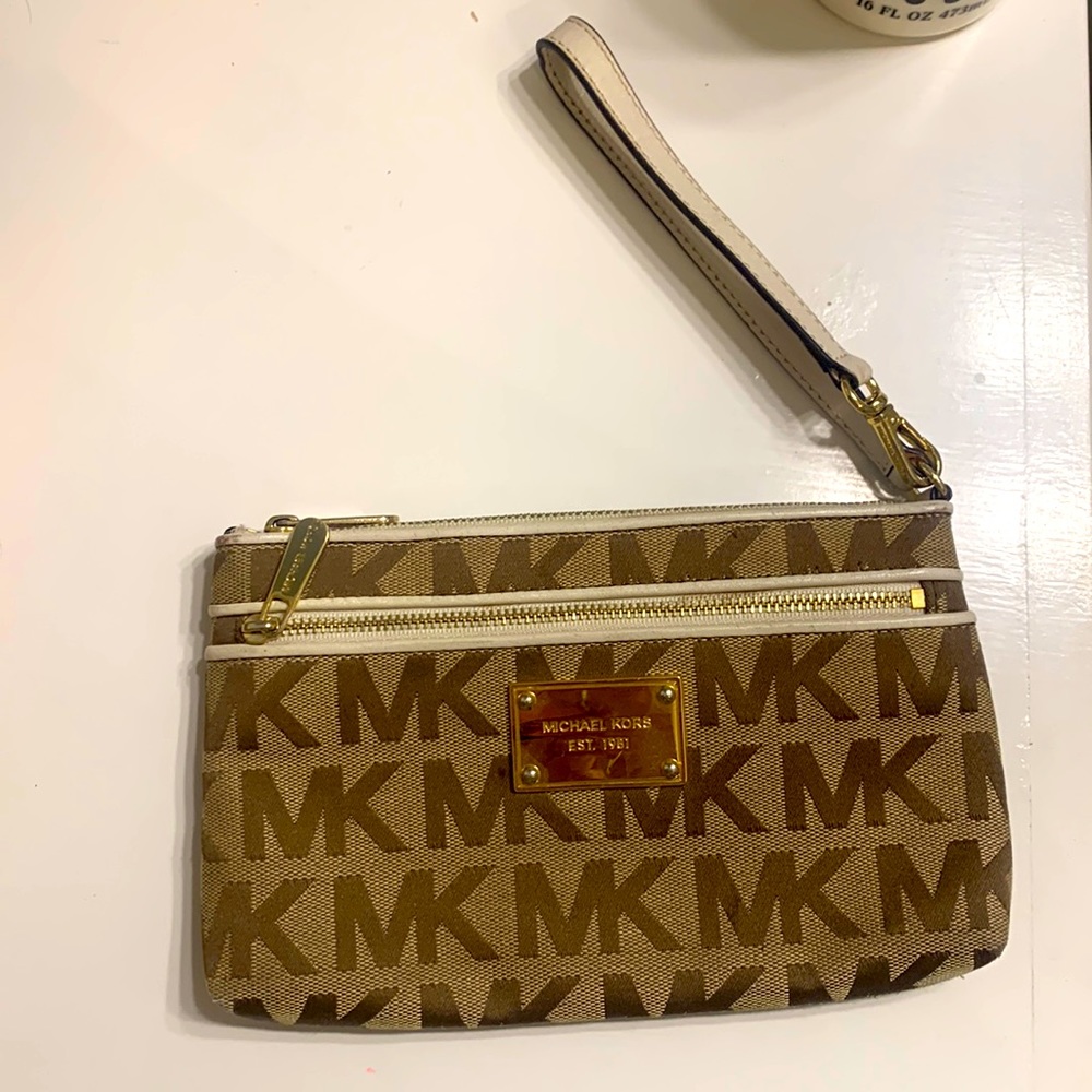 Michael Kors Wristlet